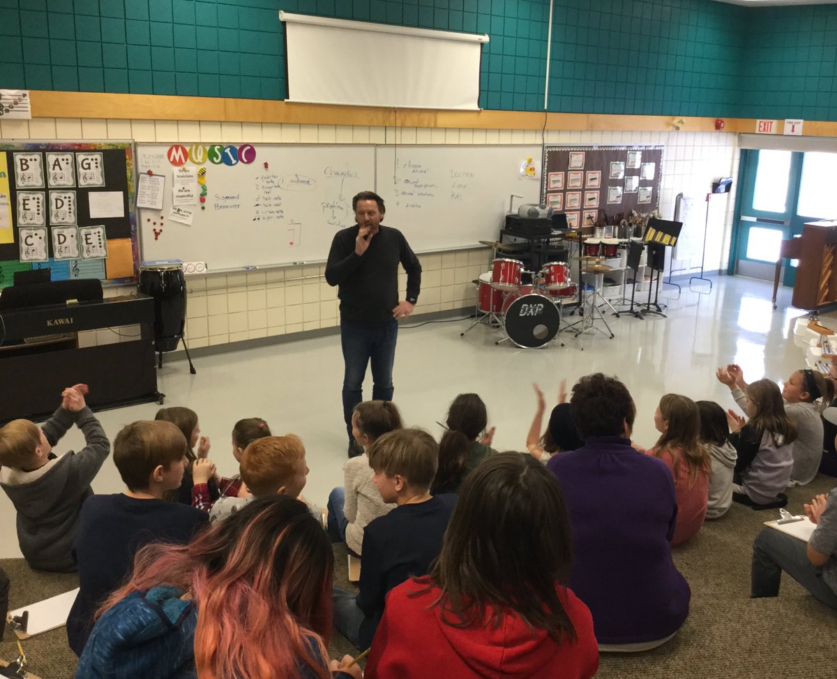 MrsArmstrong56's tweet photo. Thanks @sigmundbrouwer for an engaging presentation today. Stories rock! #leslearns #hsdlearns #hookthereader https://t.co/XPUTy5y210