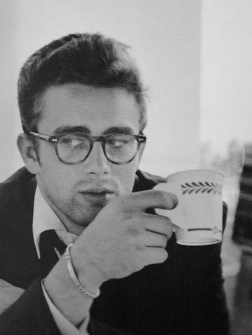HAPPY BIRTHDAY TO THE ONE AND ONLY JAMES DEAN! Born on this day in 1931 