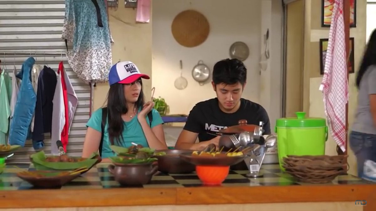 LilisMaya_'s tweet photo. Lucu klonliat mereka satu judul 😄😄😄
@KennyAuztin @Deniranw 😂😂😂

Ditunggu next projek nya ya @official_mde https://t.co/vWYPF5NZN7