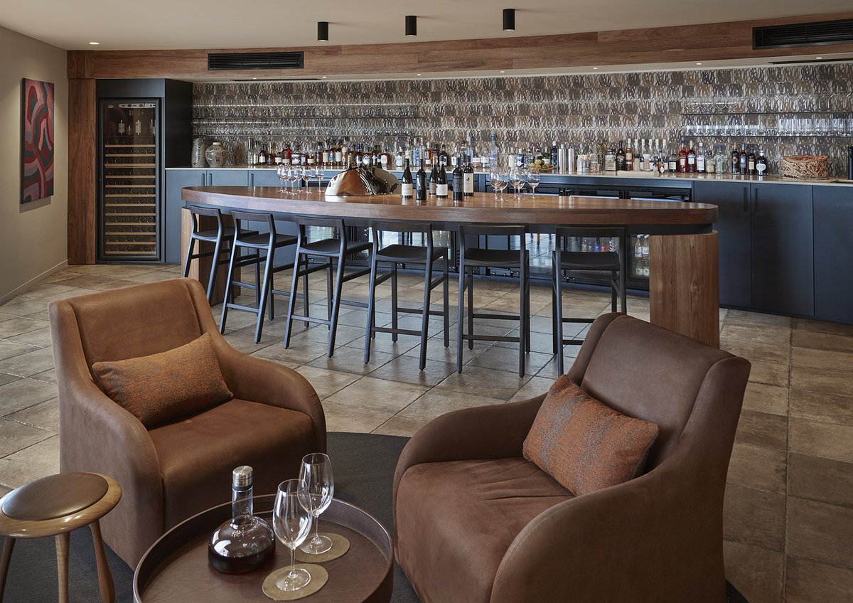 Longitude_131's tweet photo. One of the most subtle yet standout features in the recent lodge refurbishment is the tiled wall in the Dune House’s new bar. Some 500 hand-painted tiles line the wall, each created by artists from Ernabella Arts Community. Read about the project here.. https://t.co/6DxROEEwve https://t.co/zn8n7IJPil