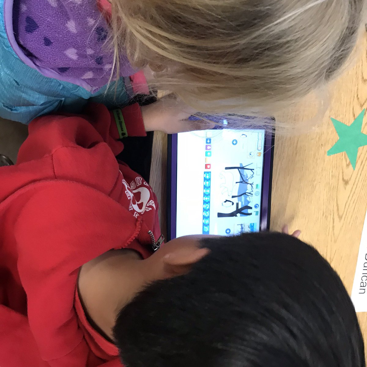 So much #pairprogramming today!  Students are extending their knowledge of #events and #parallelism using #scratch and #scratchjr