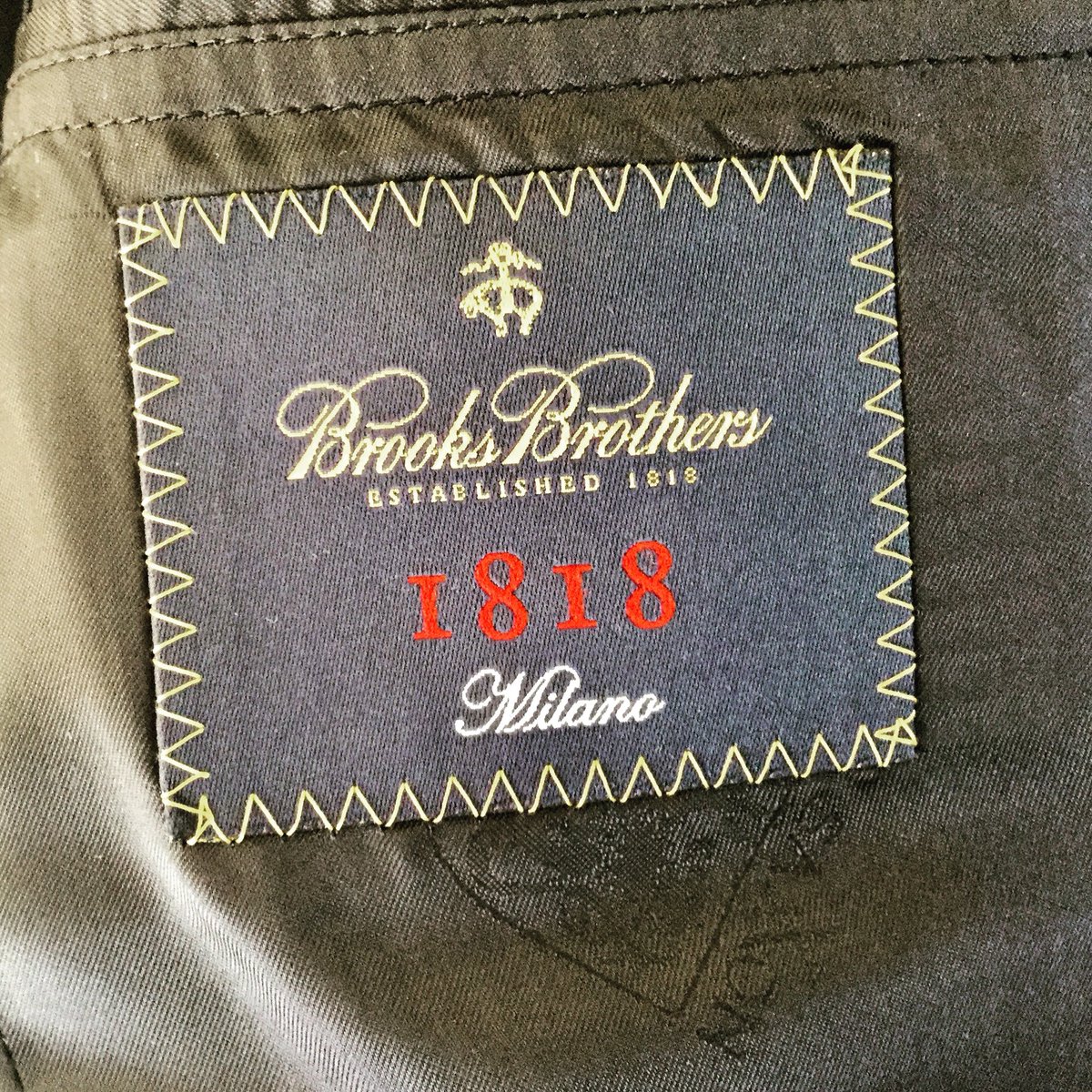 naka32hiro's tweet photo. 今年は、200周年！！#brooksbrothers #ブルックスブラザーズ #スーツ #saxxon #milano https://t.co/WxYEg7rJkd