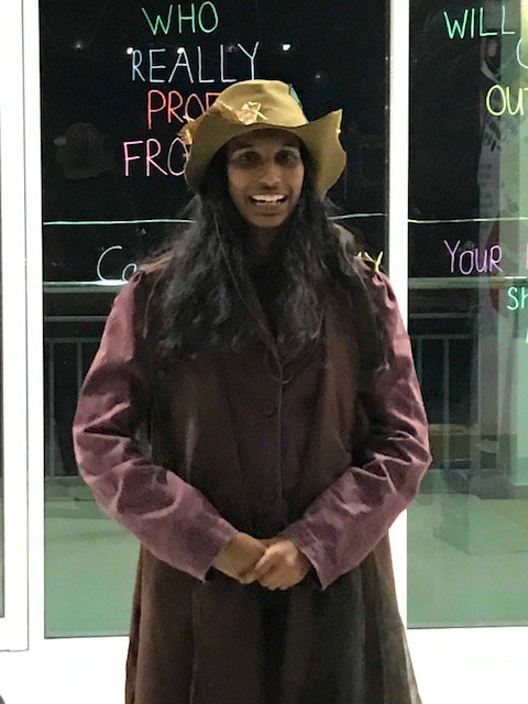 Rosebery_House's tweet photo. Karishma had a busy evening showcasing her A Level drama piece to the audience. Well done. https://t.co/cbLXt0C34o