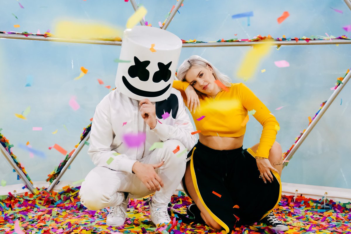 marshmello's tweet photo. FRIENDS with @AnneMarieIAm is out now! Hit the link to listen: https://t.co/MYil8C2Aod https://t.co/sVZuyhIYFB