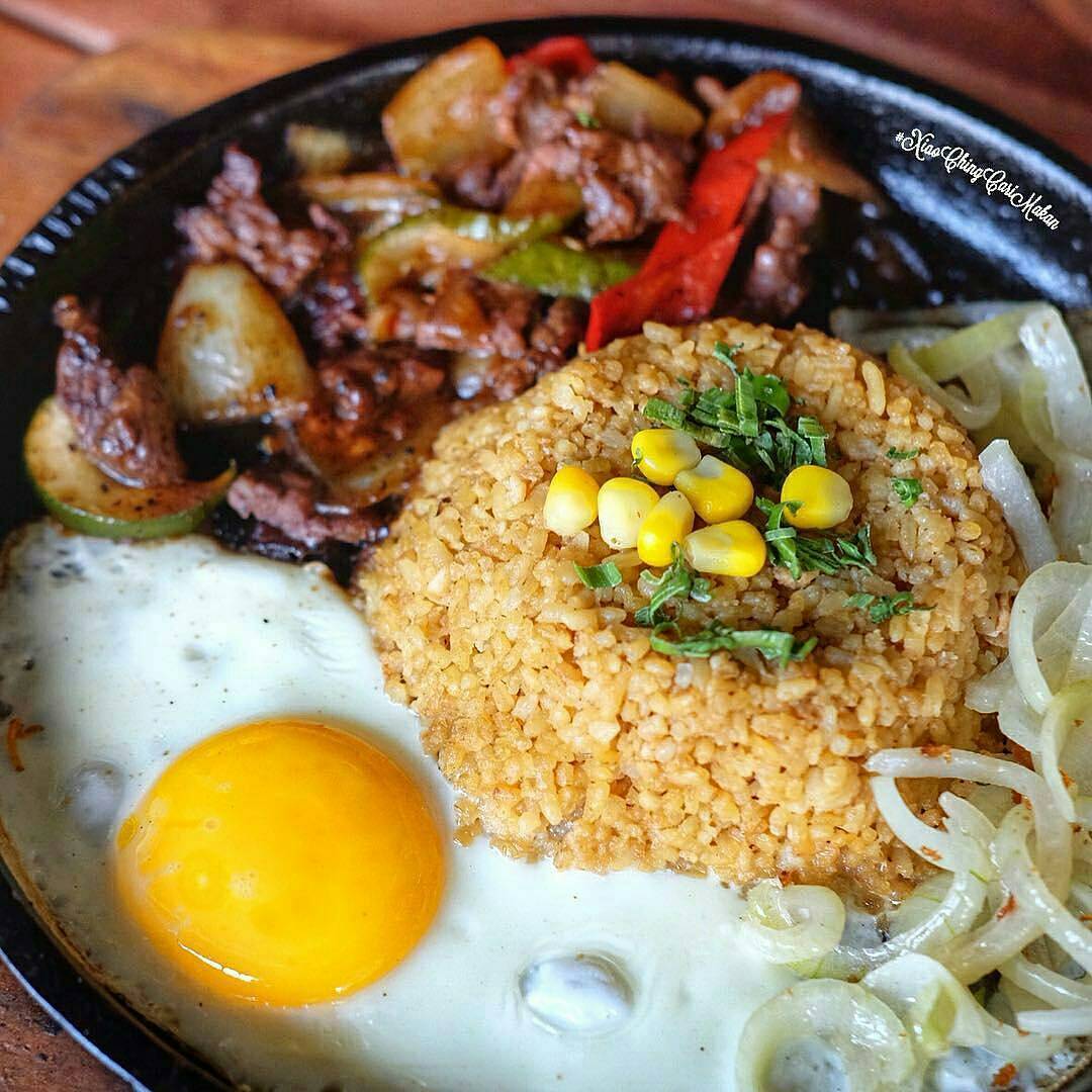 Kamu jangan laper. Laper itu berat. Makan NASGOR COKLAT BLACKPEPPER BEEF aja. #NasgorSomething