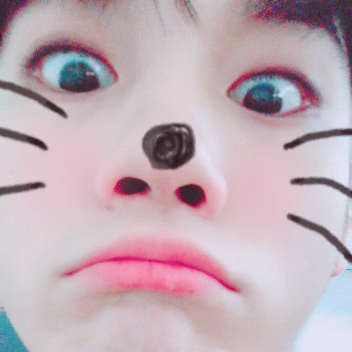 옹성우 김재환 공카프사로 인정했네 ㅋ | 인스티즈