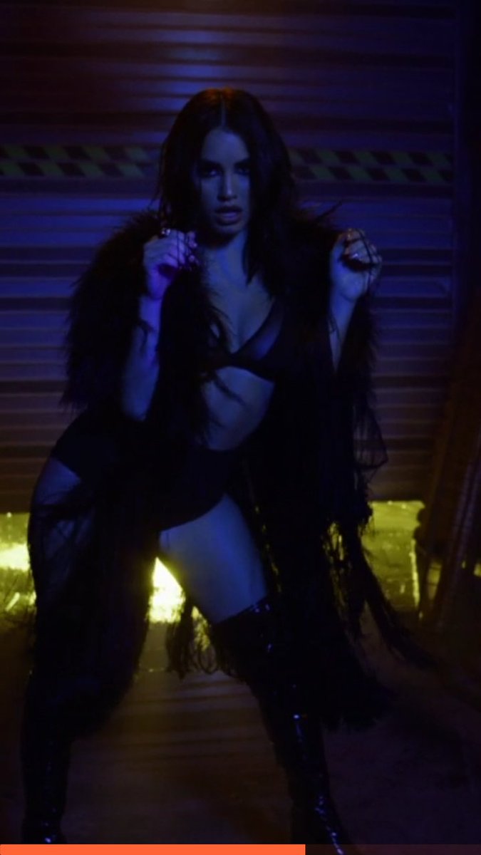 LaliPromotion's tweet photo. Capturas de Lali durante el vídeo de #MiMalaRemix https://t.co/H4Gr4t0U08