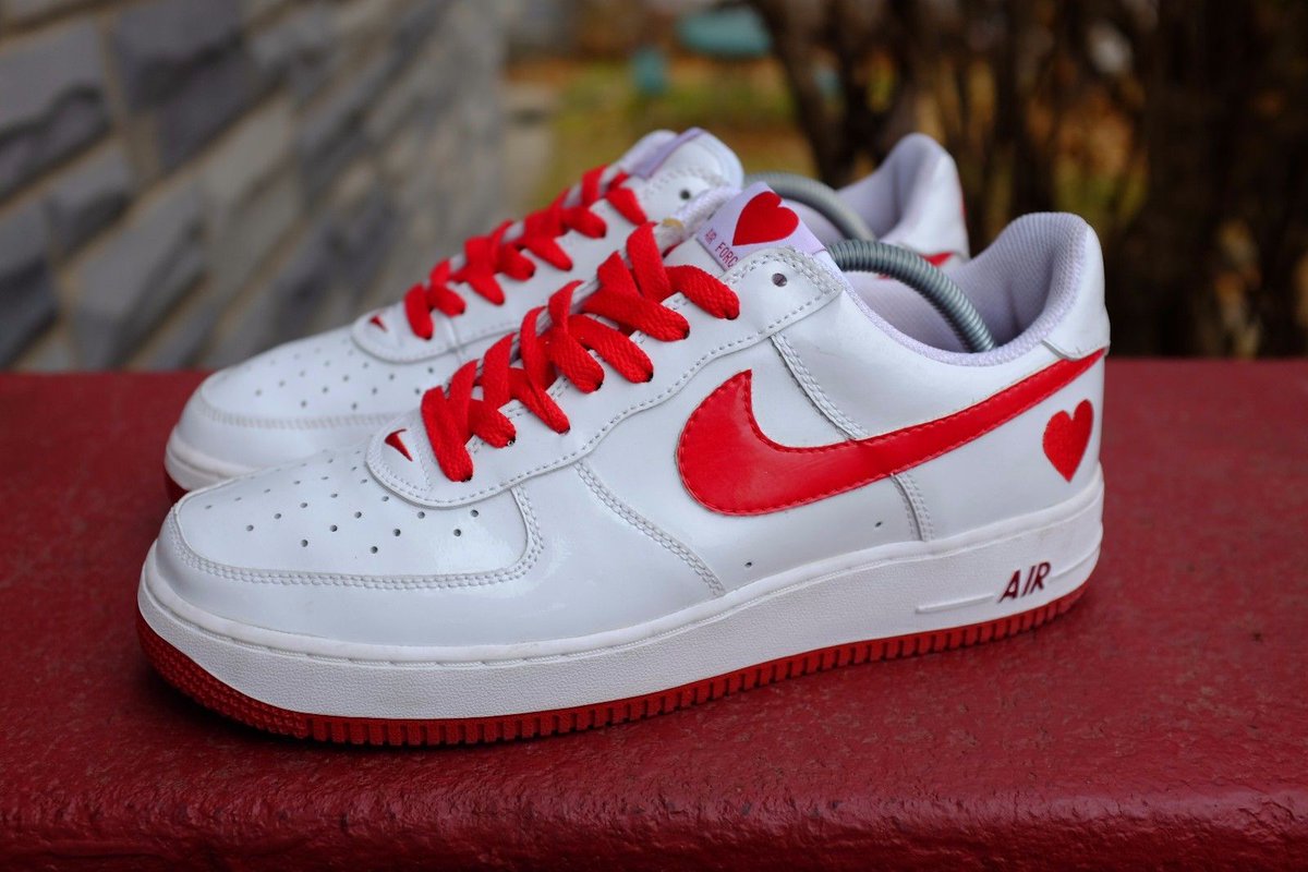 セカイモン Nikeバレンタイン特集 普通のスタイルとは違うところが魅力的 なんと Airforce1 に Airmax90 そして Airjordan までも ハートマークのワンポイントや色合いが工夫されていて 買ったらinstagramに投稿したくなっちゃいます セカイモン Nikeバレンタイン特集 普通のスタイルとは違うところが魅力的 なんと Airforce1 に Airmax90 そして Airjordan までも ハートマークのワンポイントや色合いが工夫されていて 買ったらinstagramに投稿したくなっちゃいます