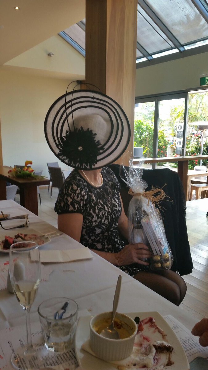 ClassyHatter's tweet photo. Winner melbournecup luncheon Lismore https://t.co/DDJCU3ul1u