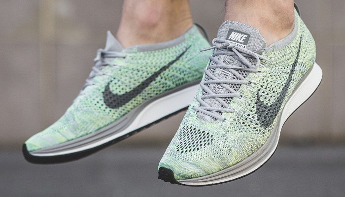 nike flyknit racer pistachio