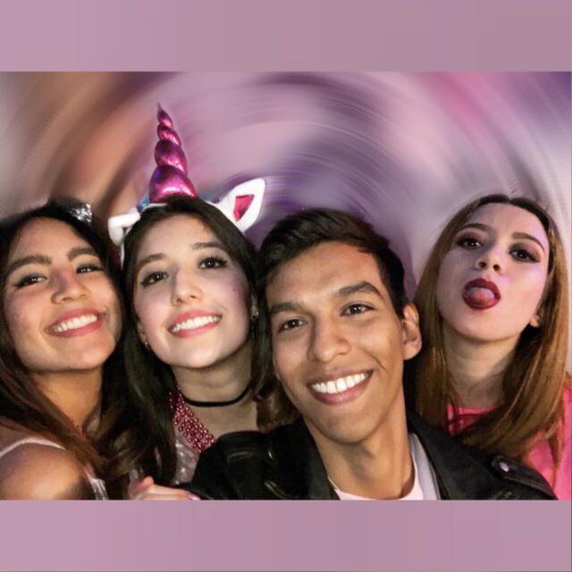 SoyCinddy's tweet photo. Hoy (ayer) 3 años de amistad, parece poco pero hemos pasado por tantas cosas que pareciera toda una vida, los amo❤️🐊 https://t.co/vjogjn0wbc