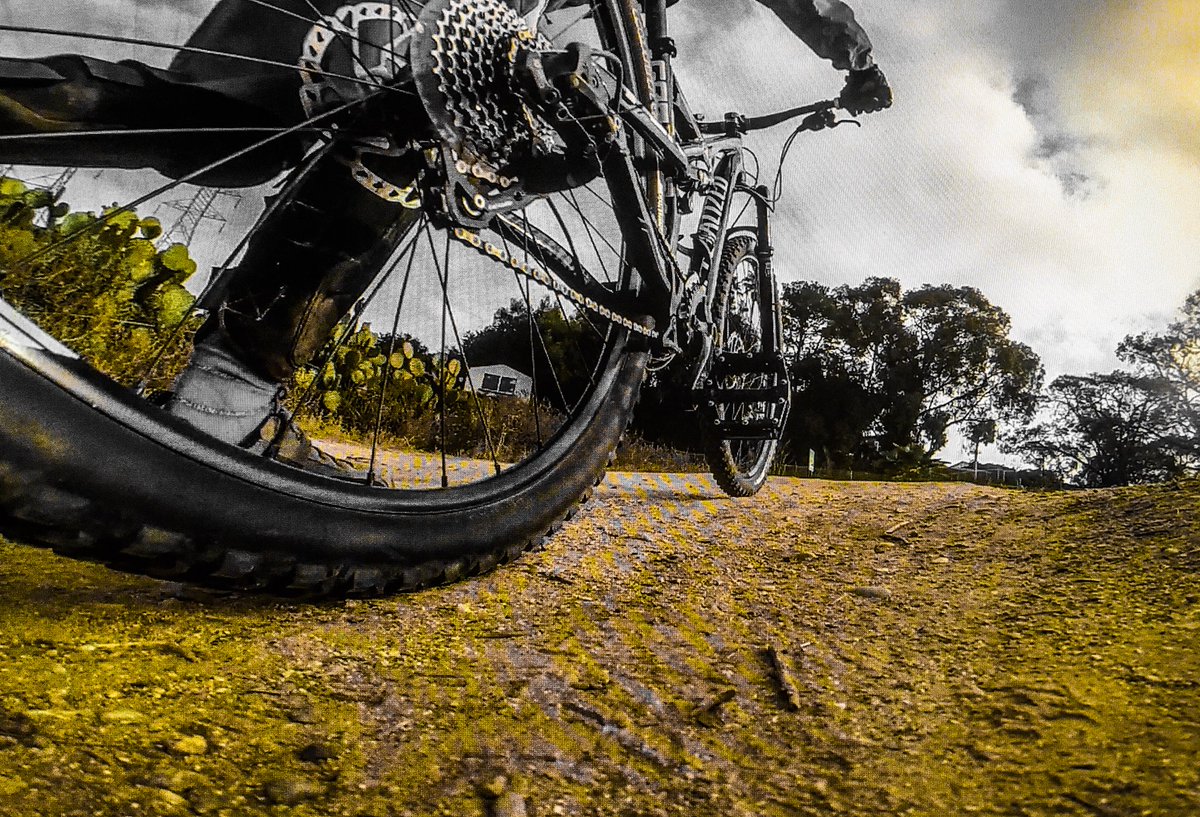 UlisesReyna4's tweet photo. Join me this Monday and Tuesday at 6pm channel 34 Univision for the ride of your life! The evolution and innovation of bicycles is here! #univision34 #mtblife #antoniovalverdenews https://t.co/NywotdVTok