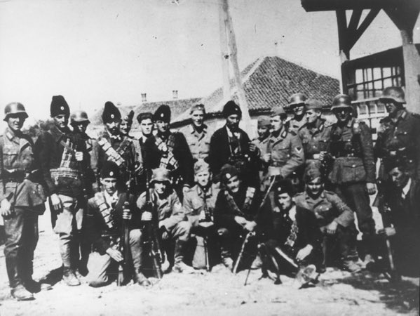 NativeKosovar's tweet photo. @malagurski Serb chetniks posing with bazis https://t.co/sQXElwWRqJ
