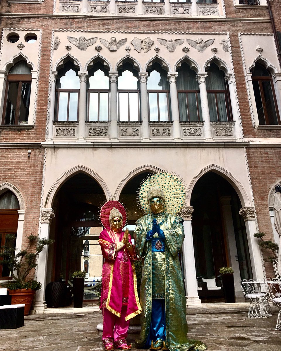 It’s carnival time! 

#sinacenturionpalace #sinahotels #carnival #Venice #VeniceCarnival