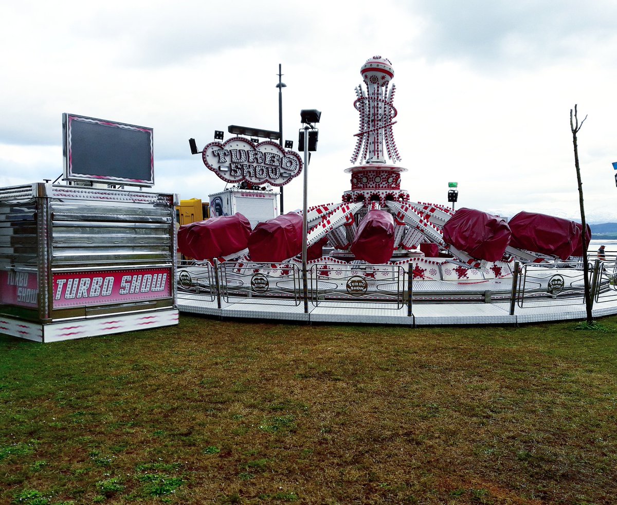 TURBOSHOW's tweet image. Hoy empezamos los carnavales de Santoña!!