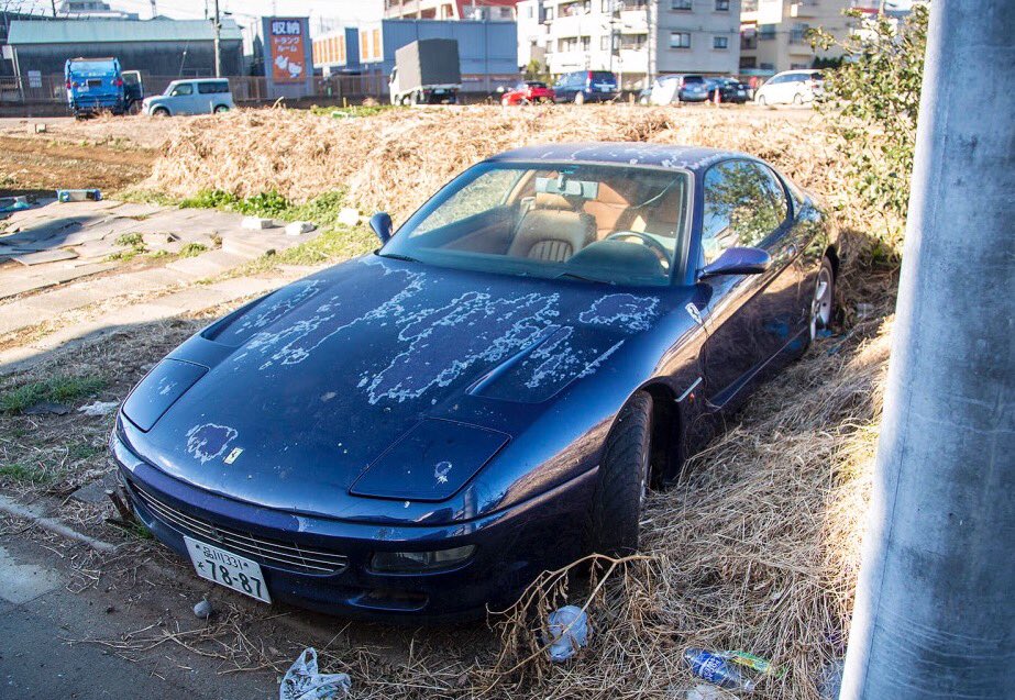 CarWaffle's tweet photo. Who the f**k would abandon a #Ferrari 456GT? 😭😭 https://t.co/rfQa4FkREi https://t.co/TnYLNC47EP