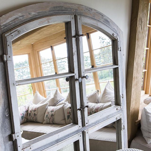 Turtle_Mat's tweet photo. A large wooden rustic mirror for the living room? Yes please! https://t.co/FEvSUrNPZ7 https://t.co/vx8xXT4L0q