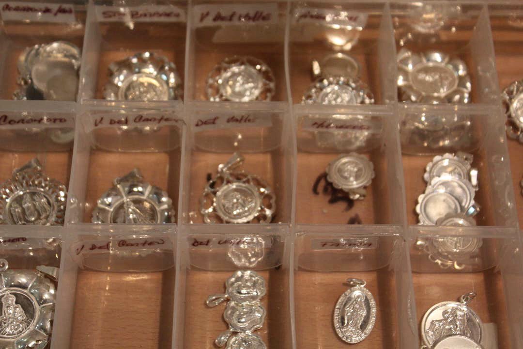 FUNDIEXPRESS's tweet image. Nuestro nuevo horario de MARTES a VIERNES de 11 am a 4 pm. Si necesitas información  de precios por favor comunícate por nuestras vías de contacto (no podemos dar precio por esta via) ¡Feliz día!