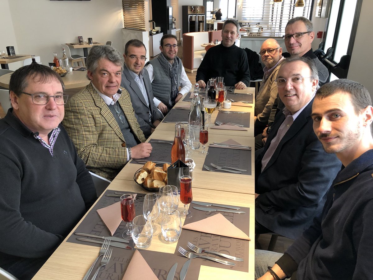 philippecran's tweet photo. Les valeureux entrepreneurs adhérents de l’@adpavab qui ont bravé les éléments pour participer au déjeuner aujourd’hui. @france_clc @sonal95100 @Son_Alu @maxiim_rouet @Francoiswettlin @FortPascal @FParinello @EricLeroux71 #madein95 https://t.co/VY6UwGycDE