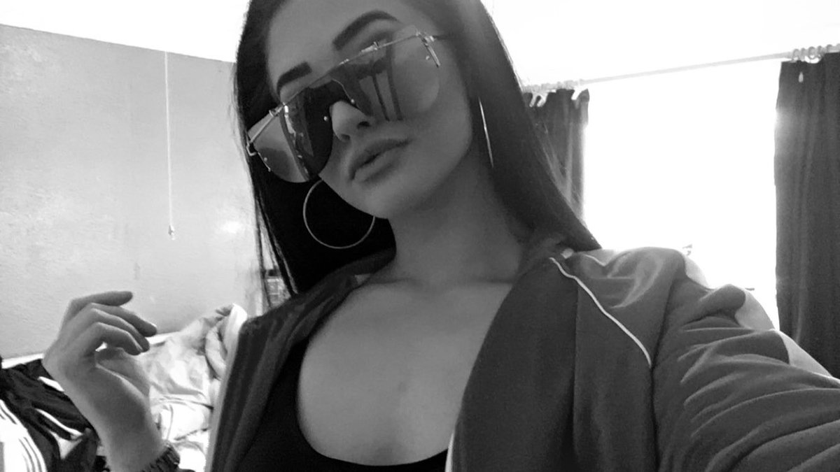 officialstephx's tweet photo. Black and White. 🖤☁️🖤 https://t.co/a54xzXigOr