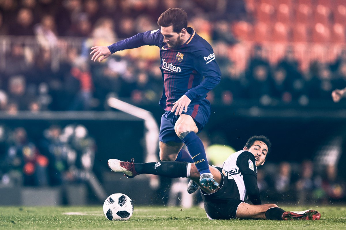 mykesma's tweet photo. 📷 Photo Edits | @valenciacf 0-2 @FCBarcelona feat. @LuisSuarez9 (2 assists) @Phil_Coutinho (debut goal) @JordiAlba and Lionel Messi. #fcblive #ValenciaBarça #valbar #VALvBAR #barça https://t.co/Ynnf0AYRZk
