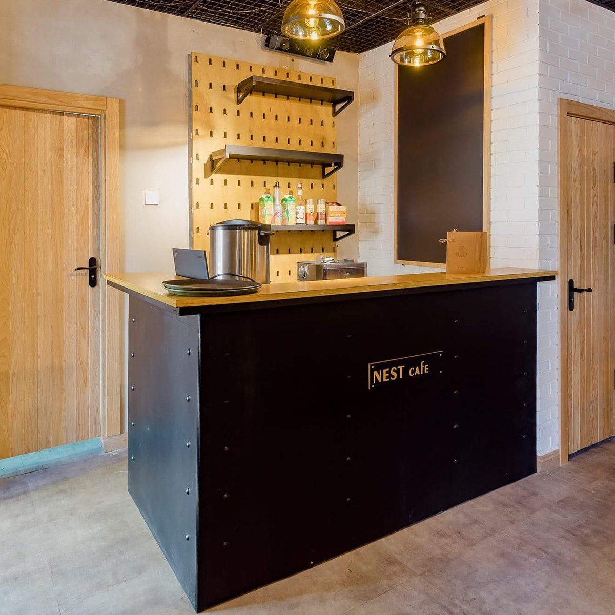Karandash_llc's tweet photo. #Designedby #KarandashDesignTeam #Madeby #KarandashTeam #Finished #Handmade #CreativeWallDesign #Woodwork #Woodenwall #NESTCAFEProject
Манай Карандаш-ийн хамт олны 2017 оны сүүлээр хийж гүйцэтгэсэн #NESTcafeProject интерьер зураг төсөл, гүйцэтгэлийн ажилтай танилцана уу. https://t.co/Vf4XBPCeFT