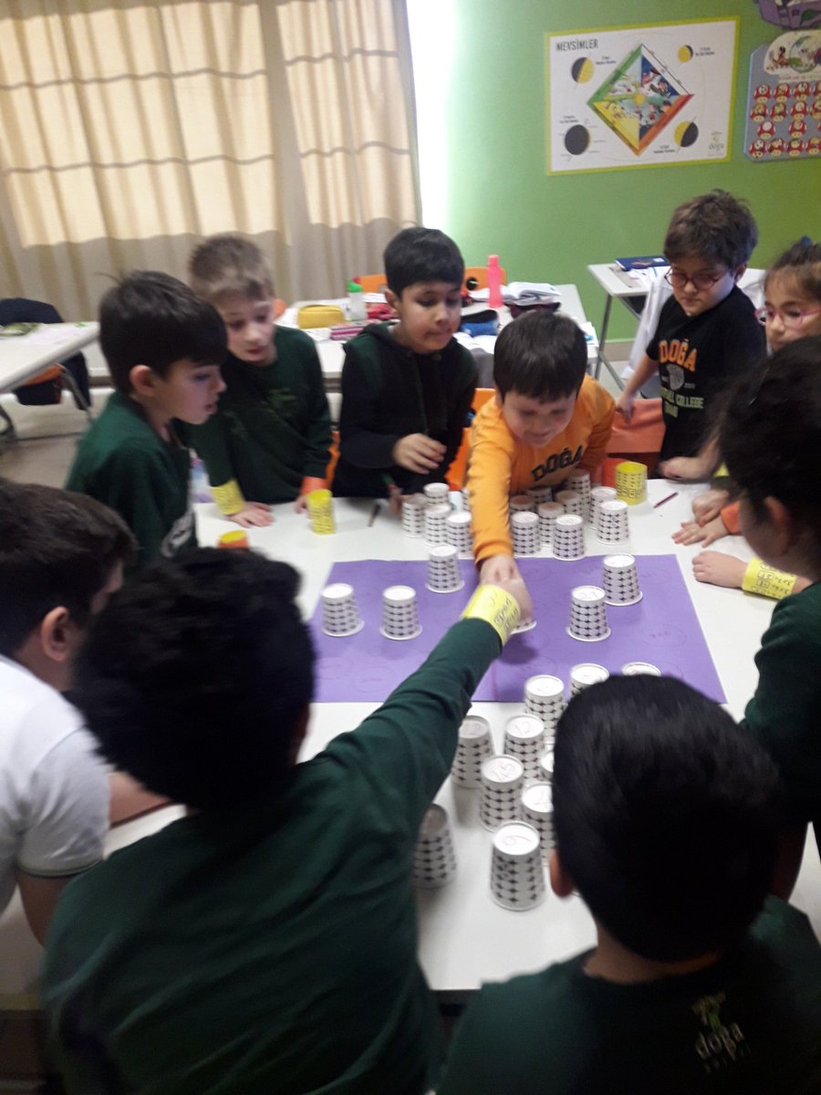 Çarpma işlemi öğrenirken  oyunlarla pekistiriyoruz ve hem eğleniyoruz hem de öğreniyoruz.