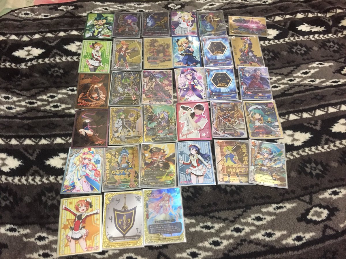 mo_a_re's tweet image. デッキ数が増えたので更新ー

キョウヤ様が大好きでツヴァイを
クロノくんが大好きでギアクロ使ってますー

その他遊戯王やDMも少しだけ

#BFやってる人とつながりたいのでBFやってる人RT
#VGやってる人とつながりたいのでVGやってる人RT
#デッキを晒したらRTが来てフォロワーが増えると聞いて