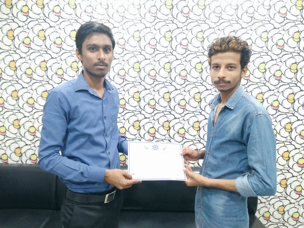 GNKing_Official's tweet photo. Mr. Ashif Husain Recently Completed CCNA Routing Switching Training at Global Network King

#Congratulations to him on successfully completing the training and we wish him all the best for the career ahead.

#Cisco #CCNA #CCNP #CCIETraining #Varanasi
#GlobalNetworkKing https://t.co/6vdNSFAHWj