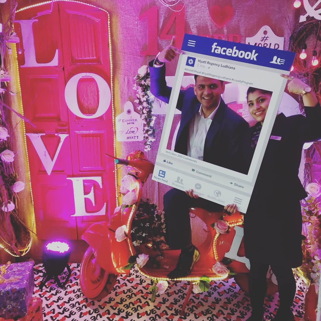 Allahisg's tweet photo. #ValentineWeek #BestSelfyCounter @HyattRegencyLud @gurmravneet @ashishsaxena008 @nambiarajesh @archdutta @maryamb #AtRegency https://t.co/jmbWbzpjSo