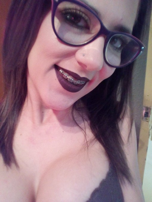 #BuenosDias #FelizViernes calentamos la ma&ntilde;ana desde #Sevilla besitos muy #hot https://t.co/eDJw80IV<a href="/tag/buenosdias"class="tags">#BuenosDias</a><a href="/tag/felizviernes"class="tags">#FelizViernes</a><a href="/tag/hot"class="tags"><span>#hot</span></a><a href="/tag/sevilla"class="tags"><span>#sevilla</span></a>