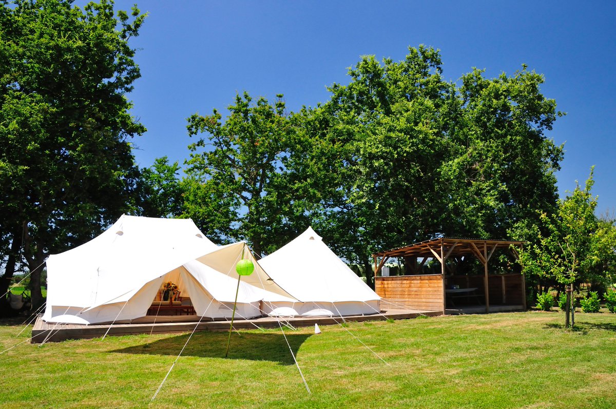 Campvieenrose's tweet photo. We are proud to be featured in this months issue of Libelle magazine! https://t.co/Z0nOo7pZhW
#Glamping #Luxury #Belltent #France #Summer #Holiday #Swimmingpool #Toulouse #Mountainviews #Pyrenees #Privateshower #Privatekitchen #Libelle #Belgium https://t.co/I6DNckrCS2