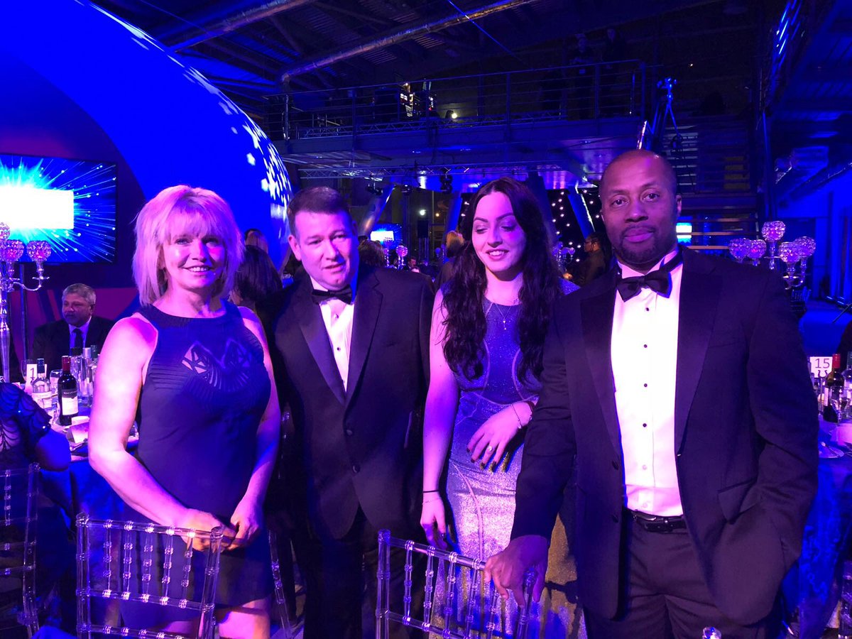 d_llewellyn2's tweet photo. Havering Business award #Tesco#Dagenham#well done great collaboration https://t.co/bOEsXY0TKZ