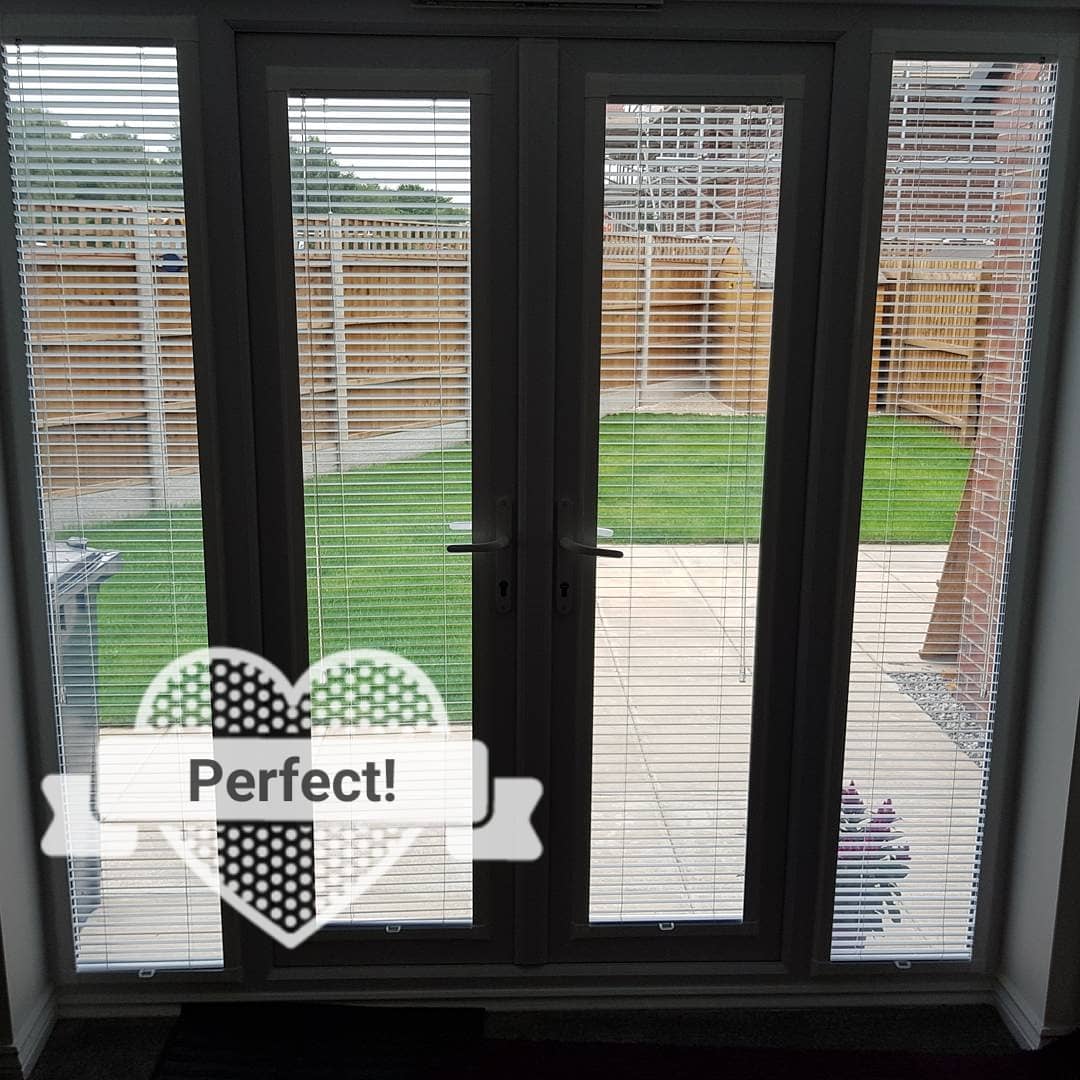 🏠 The right blind can turn your house, into a home.. @shabbyfreakhome we've got you covered #blinds #windowdressing #freequote #wood #roman #roller #shutters #perfect fit