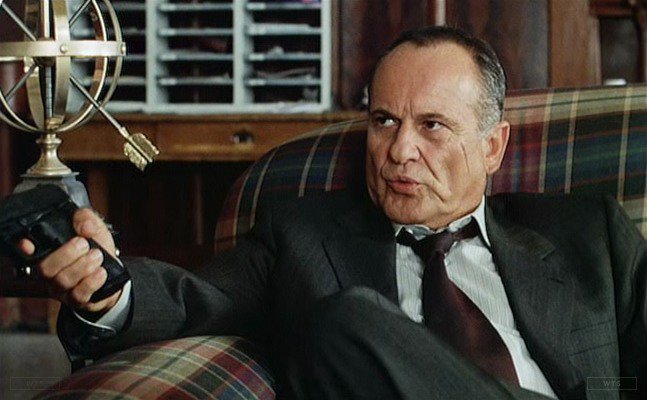 Joe Pesci is now 75 years old, happy birthday! Do you know this movie? 5 min to answer! 