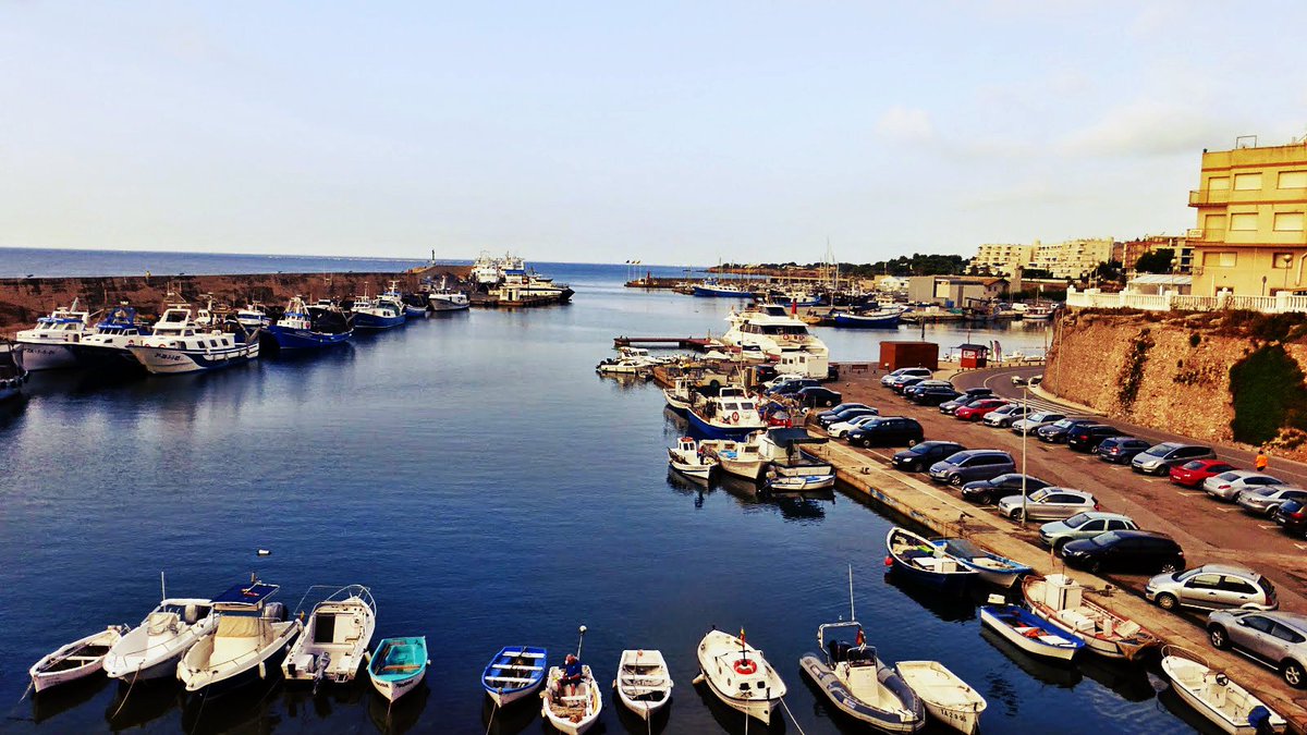 nauticparc's tweet photo. ¡Buenos días! ¡Qué buena vista del Puerto de l’Ametlla de Mar! allí podrás practicar snorkel y submarinismo, hacer una salida en el Tuna Tour y mucho más, contáctanos y te informaremos #enjoylametllademar #enjoythesea #costadaurada #terresdelebre #ENCD https://t.co/vTSNM81j6q