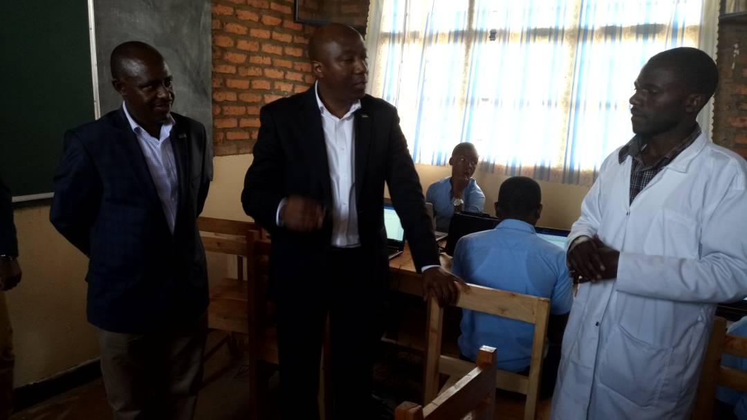NewTimesRwanda's tweet photo. JUST IN: Prime Minister @EdNgirente has arrived in @GicumbiDistrict at GS Kagorogoro to launch quality education enhancement awareness campaign.

The nationwide campaign that targets 600 schools that will be visited by officials. @Rwanda_Edu @REBRwanda https://t.co/v1zs4Q0V43