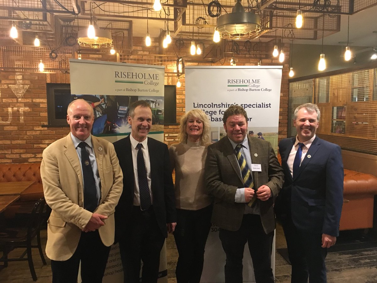 Last night for #FMDP17 a group shot of everyone with their certificates