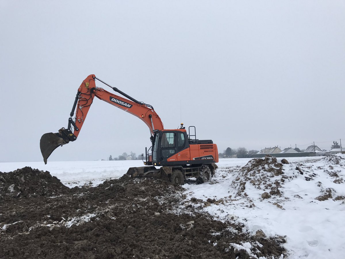 Cuma de Péroy tweet media