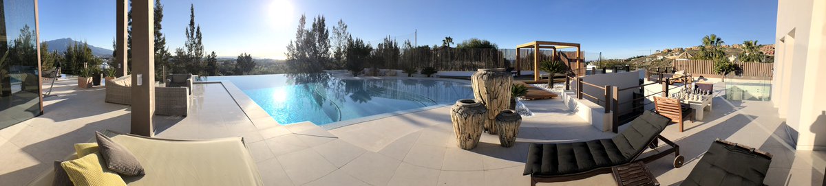 jurepirc's tweet image. Autorize.io presentation day 1. Waiting for first guests. #autorize #supercarsharing #autorizeprotocol #sharingeconomy @autorizeIO @furlantech