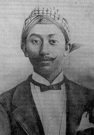 Selamat #HariPersNasional. Bicara soal hari pers, Kawan-kawan pasti tahu siapa bapak pers Indonesia. Ya, tepat, Tirto Adhi Soerjo. Tapi, tahukah Kawan-kawan, hubungan Tirto Adhi Soerjo dengan Pramoedya Ananta Toer dan Reza Rahadian?