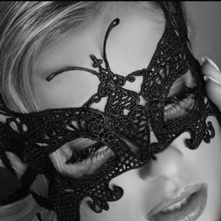 Llenate de fantasía 
De magia y brillo 
Sal a la calle 
Y ponte el disfraz 
El Carnaval ya 
Llegó 🎇🎶

#BuenosDiasATodos  
#felizviernes 
#FelizFinde 
#Carnavales2018