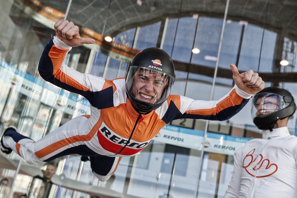 WeAre93's tweet photo. ¡Volando como en la pista!
Flying away as on the track!
Más/more 📸 https://t.co/6rYbIw9B5c
#IAM93 #MM93 #RepsolTeamFly2018 https://t.co/lzsy4otOQa