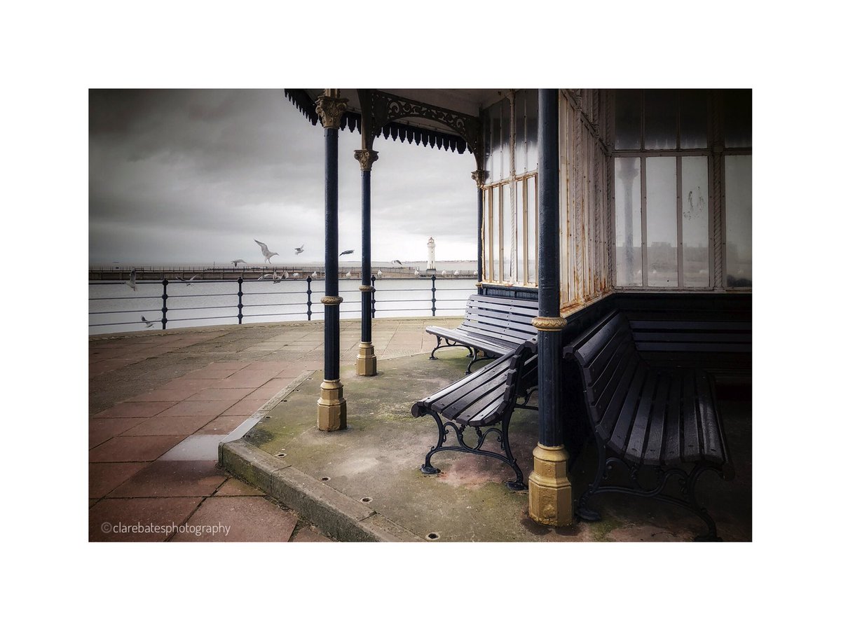 Perch Rock Lighthouse from New Brighton Promenade 

#newbrightonlighthouse #wirral #landscapephotography #photography #seascape  #newbrighton #rivermersey #merseyestuary #originalart #perchrocklighthouse