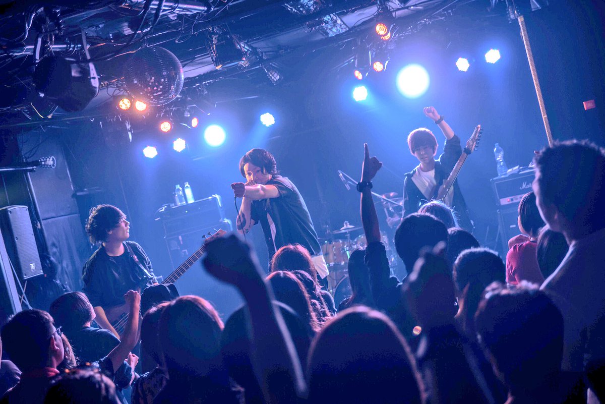 Aziam_official's tweet photo. 【大切な大切なお知らせ】

昨日のツイートの通り、
今日の夜21時にAziamから大切なお知らせがありますので
皆様夜21時にチェック宜しくお願い致します。

#アザイアム
#Aziam https://t.co/a0RZbufbFr