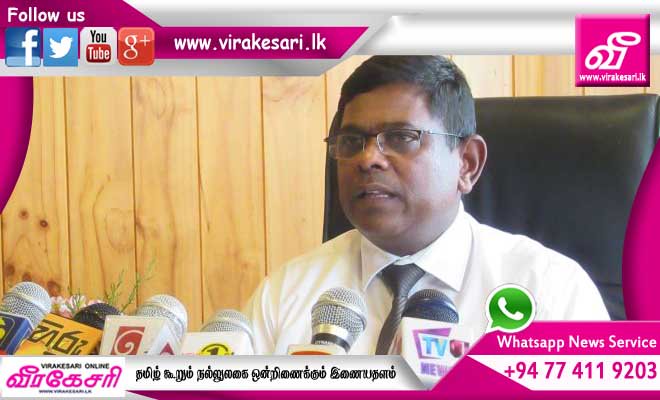 virakesari_lk's tweet photo. "வாகனங்கள் இன்மையால் வாக்குசாவடிகளுக்கு பெட்டிகளை கொண்டு செல்வதில் சிரமம்"
https://t.co/5SwYHjpnG9
#lk #srilanka #virakesari #viranews #virakesaridigitol #tamilnews #electionnews #LGpollSL #SLelection2018 #election2018 #vehicleProblem #nuwareliya https://t.co/xSTZKpmdJi