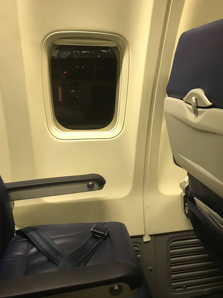 Abraxas_Tech's tweet photo. What does #RiseAndGrind look like? Waking up at 4am to make a 5:30am flight out of NYC so that we can go pitch at 2pm in Austin after spending the past 3 days pitching and selling. #entrepreneurlife #startups https://t.co/96Jm87YrNk
