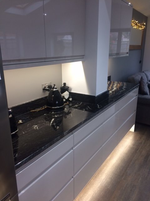 This stunning #strada cashmere handleless gloss kitchen has been recently designed & installed by our team. With @BoschHomeUK appliances @CosentinoUK Orinoco granite #kitchen #granite @Kitchen_Stori