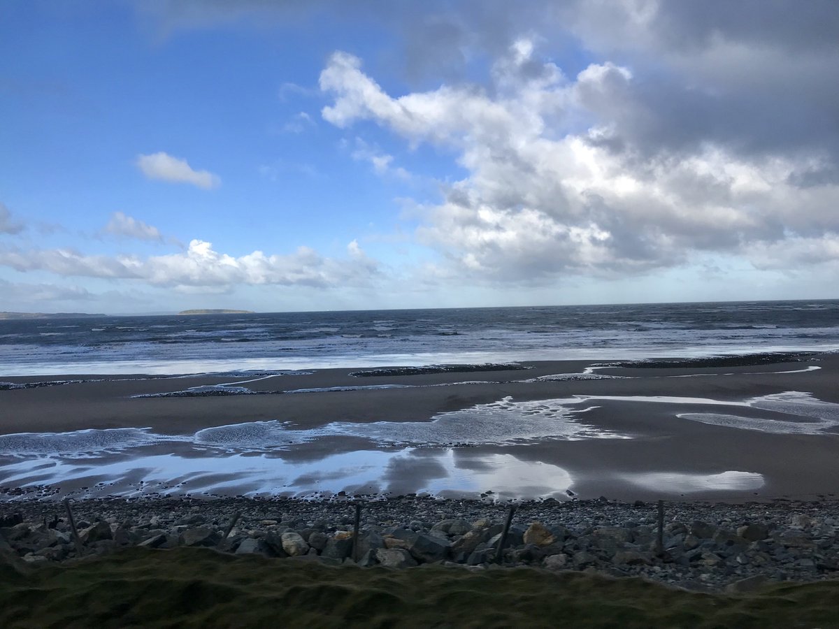 Licensing_Bloke's tweet photo. Enjoying the views on my journey up to the @NWUPCLtd Computing Group meeting in @BangorUni https://t.co/MAgWBV3Hdf
