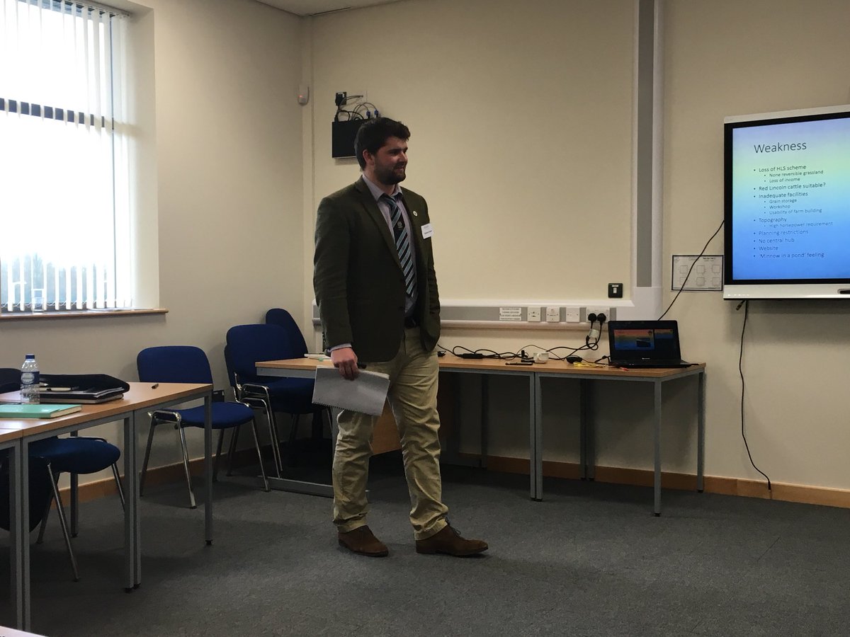 The final group of #FMDP17 presenting their ideas on the Case Study with <a href="/george_halsall/">George Halsall</a> @FordEd89 and <a href="/jjibbett/">Jon Ibbett</a> <a href="/riseholmecampus/">Riseholme College</a>